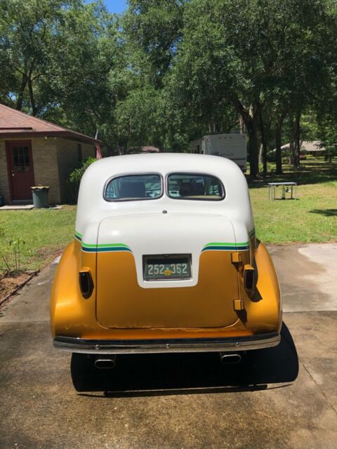 Pontiac Custom 1937 image number 1