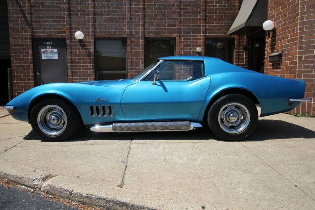 Chevrolet Corvette 1969 image number 1