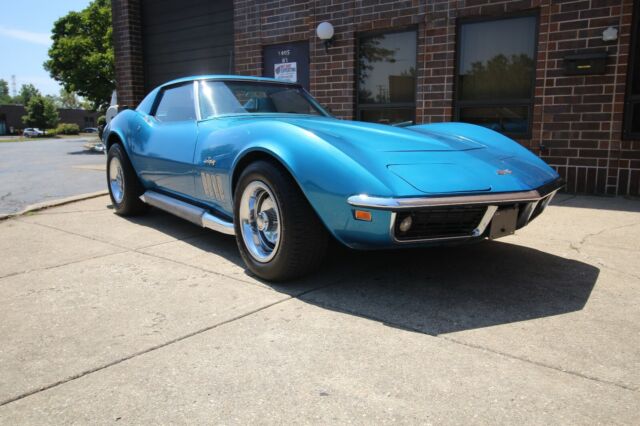 Chevrolet Corvette 1969 image number 28