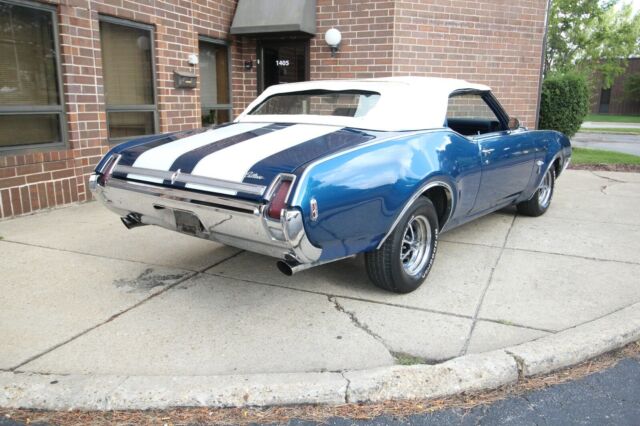 Oldsmobile Cutlass 1969 image number 31