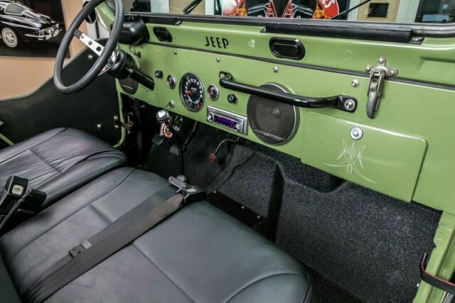 Jeep CJ-5 1975 image number 1