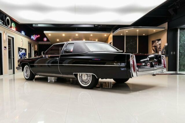 Cadillac DeVille 1975 image number 14