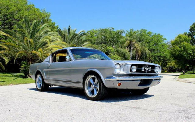 Ford Mustang 1965 image number 32