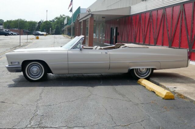 Cadillac DeVille 1968 image number 27