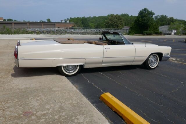 Cadillac DeVille 1968 image number 35