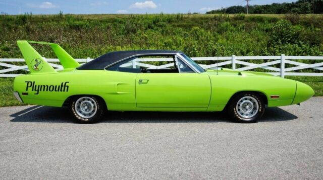 Plymouth Superbird 1970 image number 0