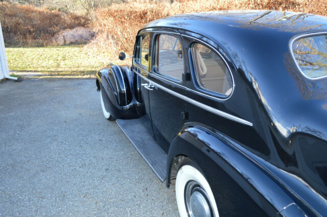 Buick Limited 1940 image number 7