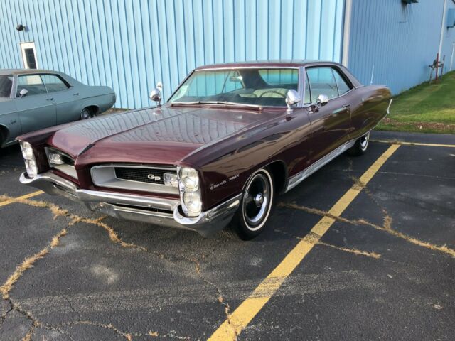 Pontiac Grand Prix 1966 image number 2