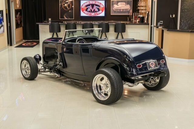 Ford Roadster 1932 image number 17