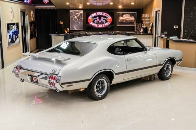 Oldsmobile 442 1972 image number 11