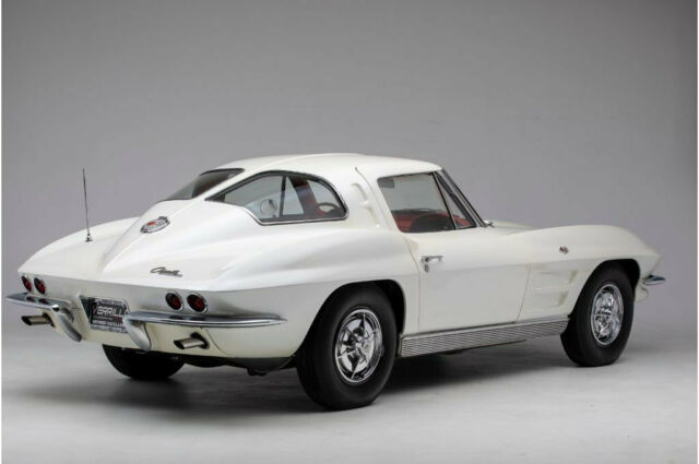 Chevrolet Corvette 1963 image number 11