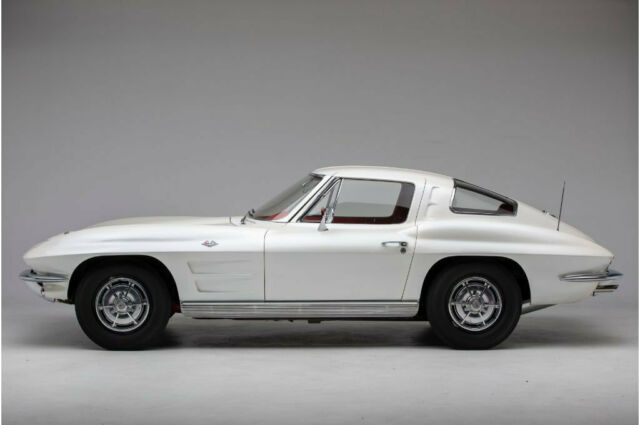 Chevrolet Corvette 1963 image number 20