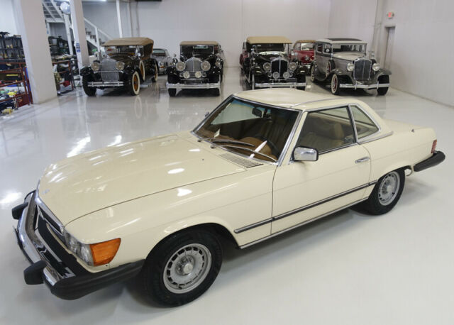 Mercedes-Benz SL-Class 1979 image number 17