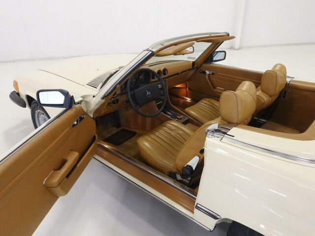 Mercedes-Benz SL-Class 1979 image number 6