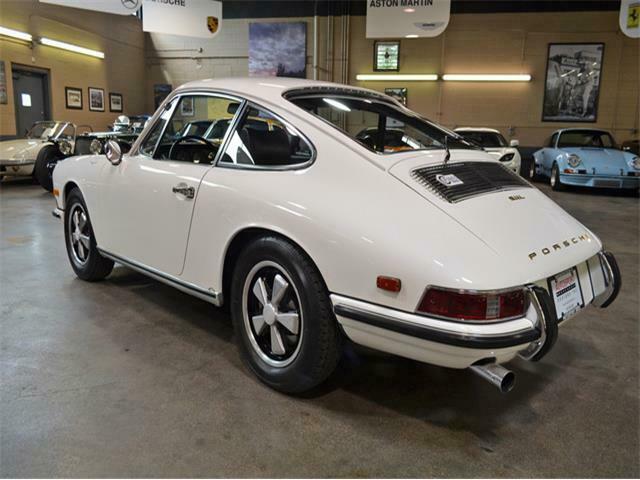 Porsche 911 1968 image number 16