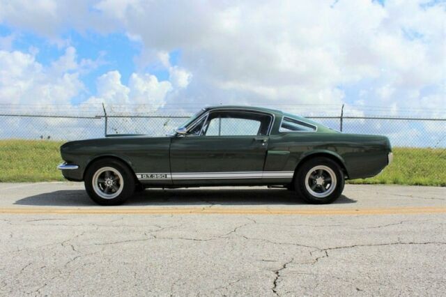 Ford Mustang 1966 image number 0