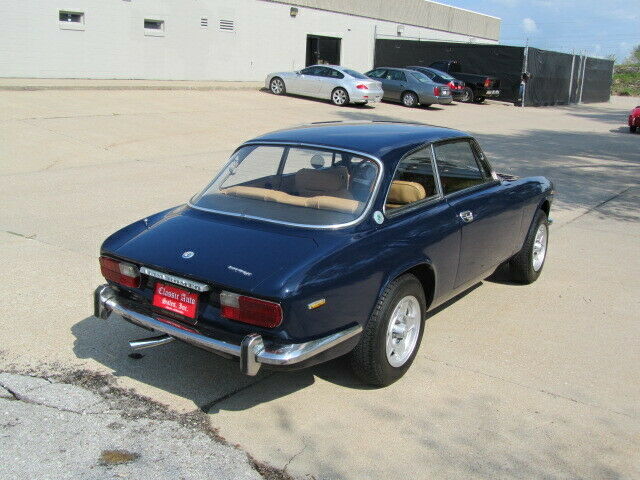 Alfa Romeo GTV 1974 image number 10