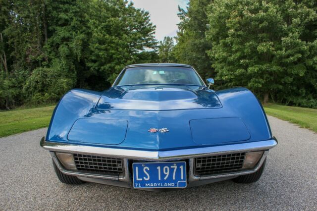 Chevrolet Corvette 1971 image number 2