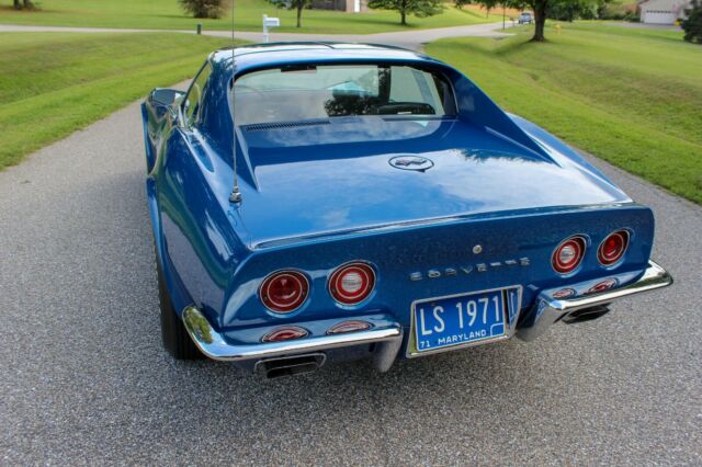 Chevrolet Corvette 1971 image number 29