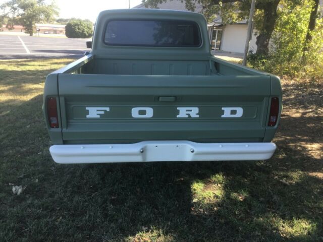 Ford F-100 1967 image number 1