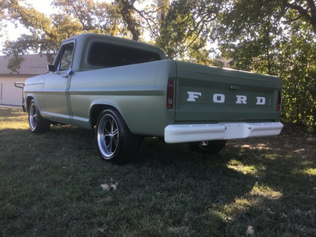 Ford F-100 1967 image number 15