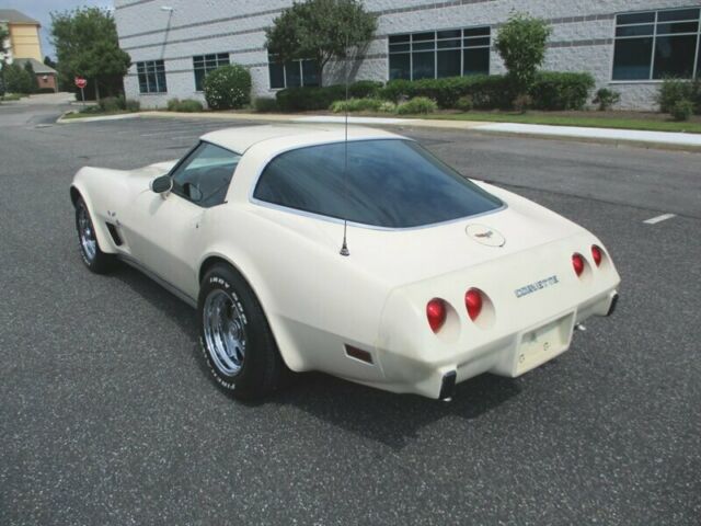 Chevrolet Corvette 1979 image number 21