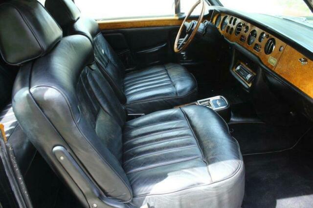 Rolls-Royce Corniche 1971 image number 31