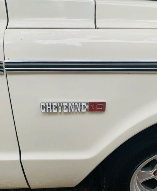 Chevrolet C-10 1971 image number 11