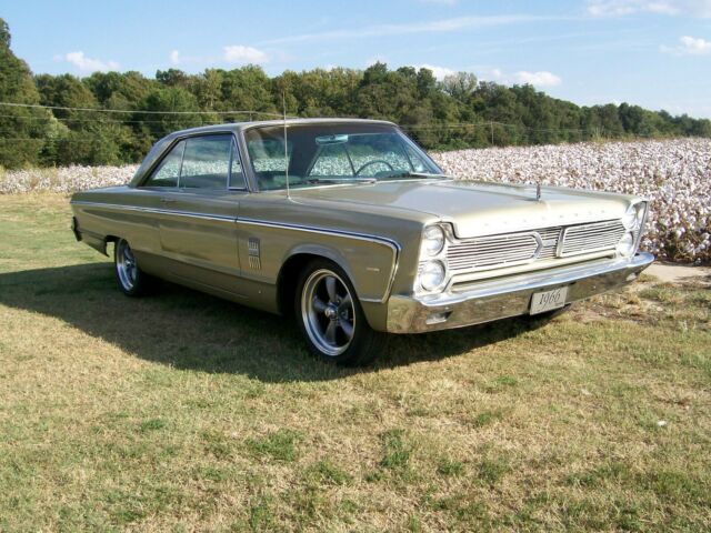 Plymouth Fury 1966 image number 1