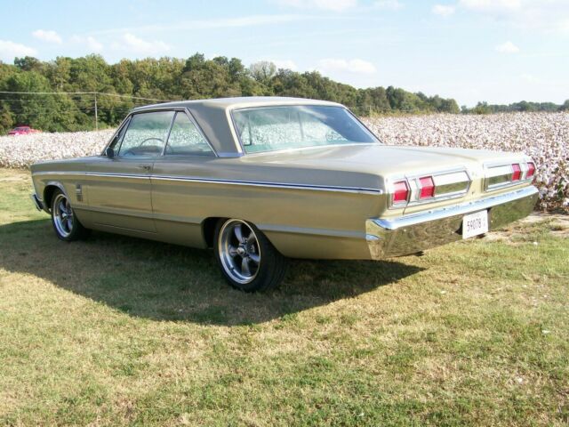 Plymouth Fury 1966 image number 28