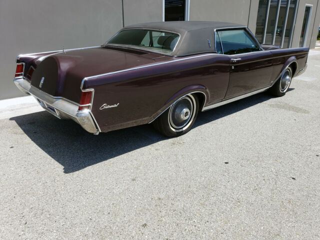 Lincoln Continental 1969 image number 1