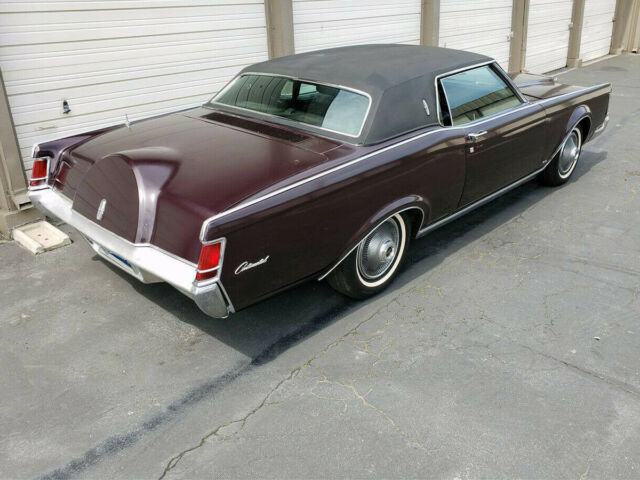 Lincoln Continental 1969 image number 2