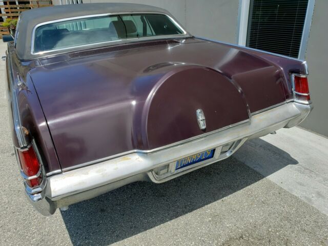 Lincoln Continental 1969 image number 32