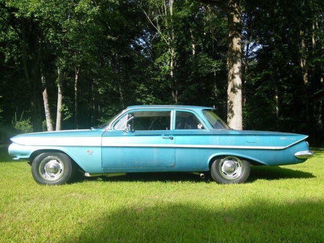 Chevrolet Bel Air/150/210 1961 image number 2