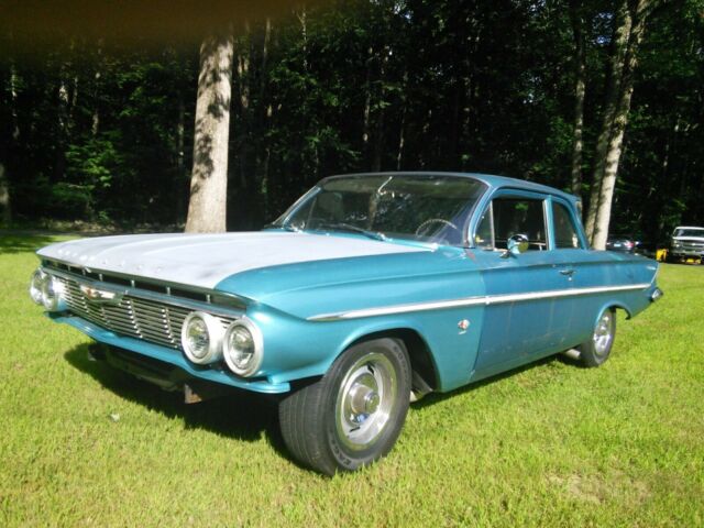 Chevrolet Bel Air/150/210 1961 image number 27