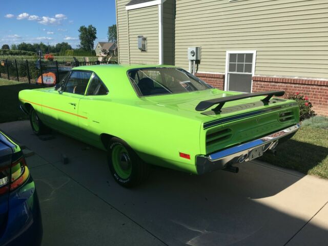 Plymouth Road Runner 1970 image number 16