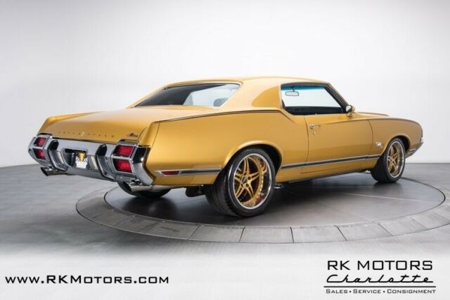 Oldsmobile Cutlass 1971 image number 25