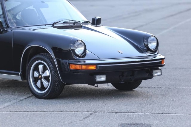 Porsche 911 1976 image number 14