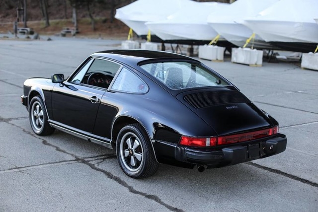 Porsche 911 1976 image number 8