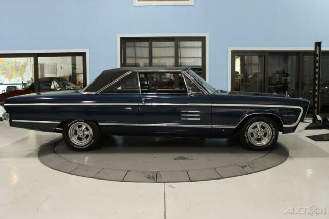 Plymouth Fury 1966 image number 29