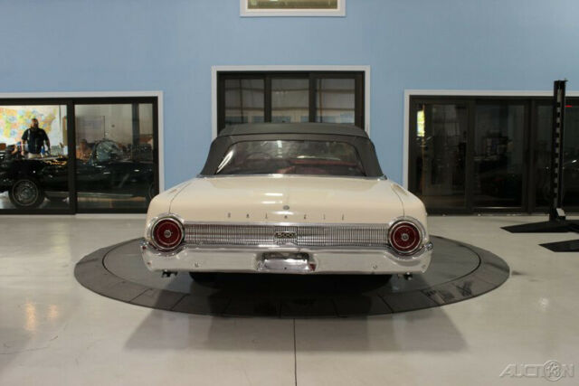 Ford Galaxie 1962 image number 27