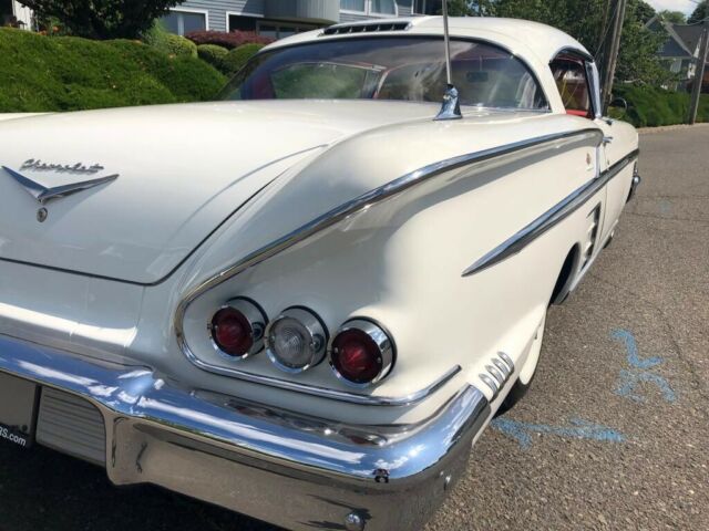 Chevrolet Impala 1958 image number 17