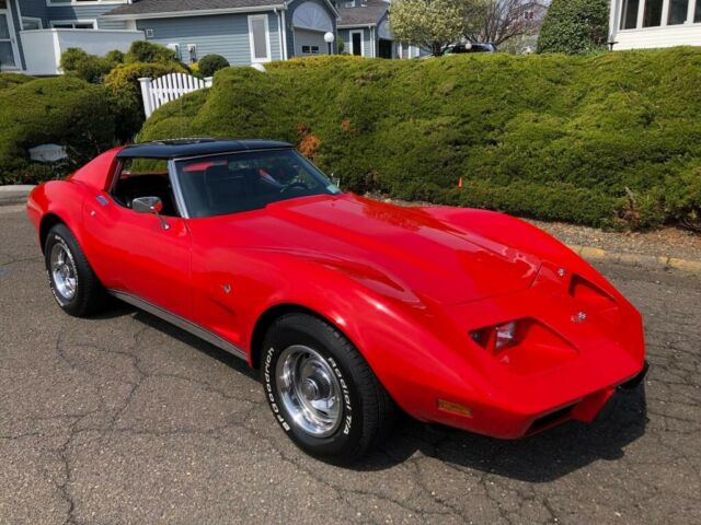 Chevrolet Corvette 1975 image number 0