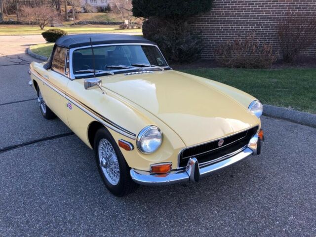 MG MGB 1970 image number 31