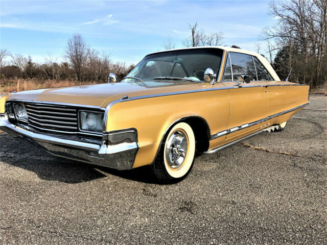 Chrysler 300 Series 1965 image number 12