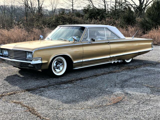 Chrysler 300 Series 1965 image number 13