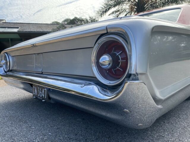 Ford Galaxie 1964 image number 20