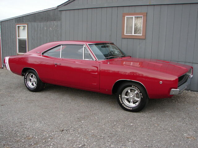 Dodge Charger 1968 image number 2