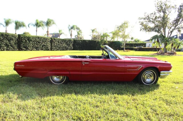 Ford Thunderbird 1965 image number 28