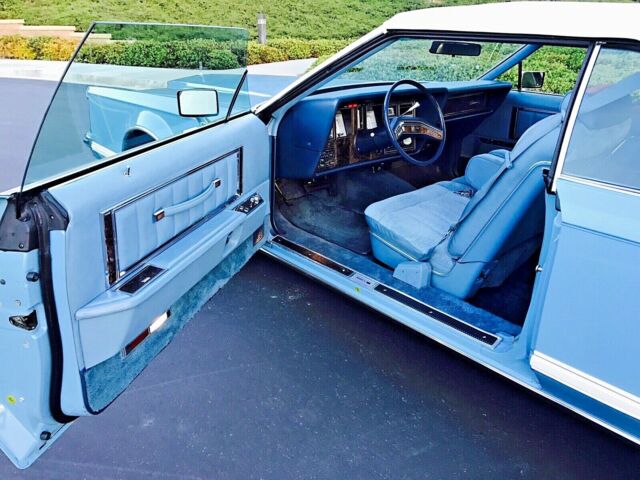 Lincoln Continental 1979 image number 12